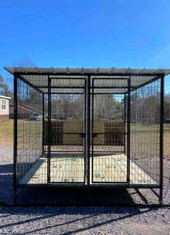 Small 2-Bay Dog Kennel with Barrel Dog Houses - Image 3