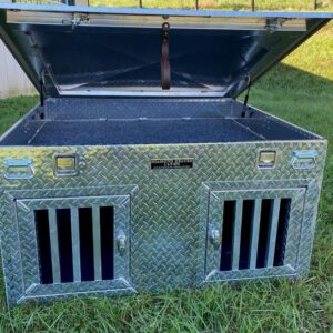 2-Hole Diamond Deluxe Dog Box with Top Storage